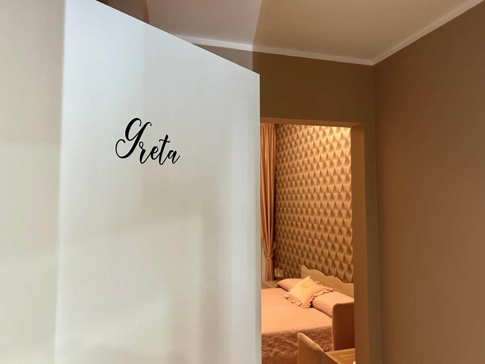 Home Elisabet Napoli Bagian luar foto