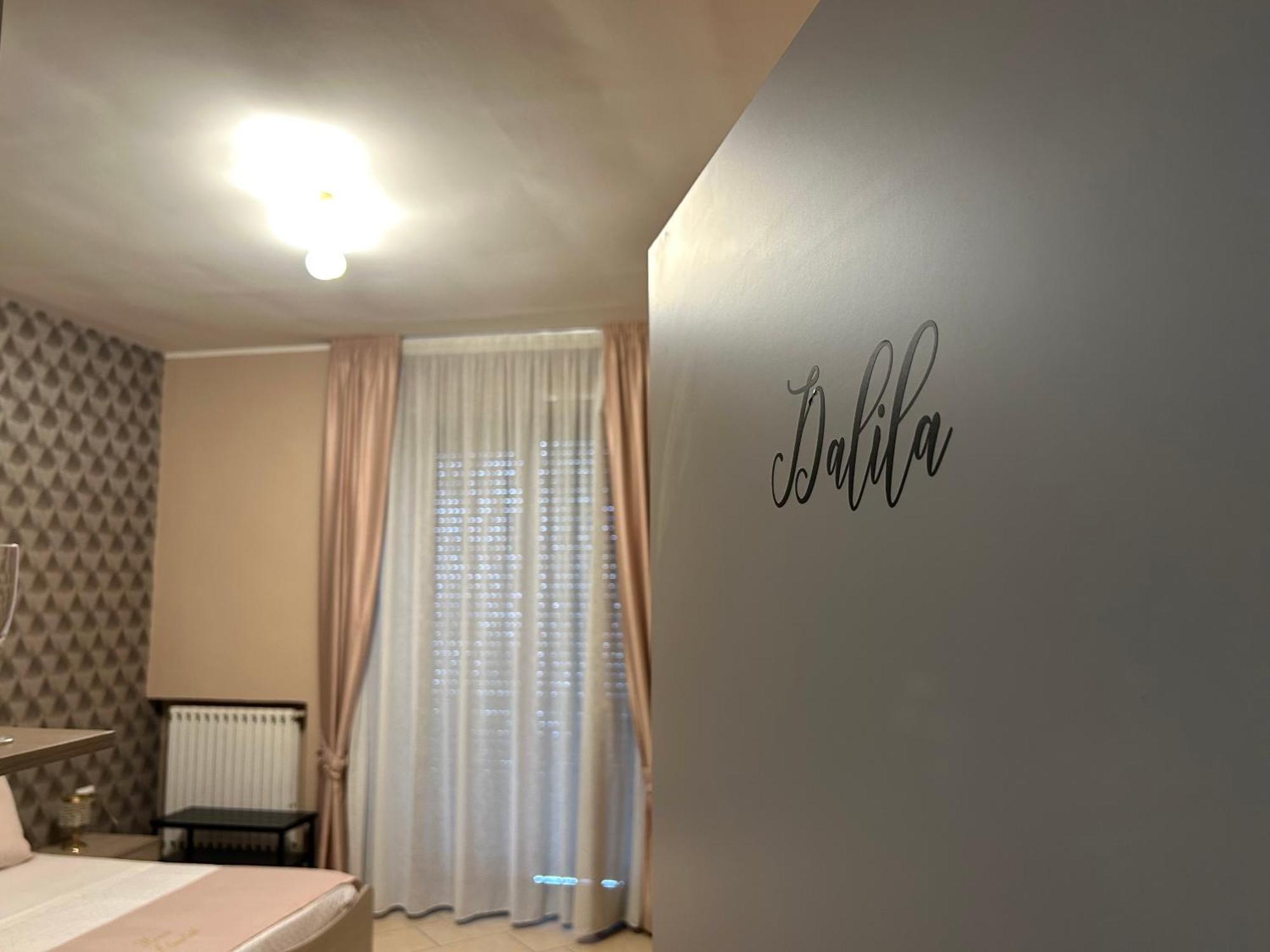 Home Elisabet Napoli Bagian luar foto