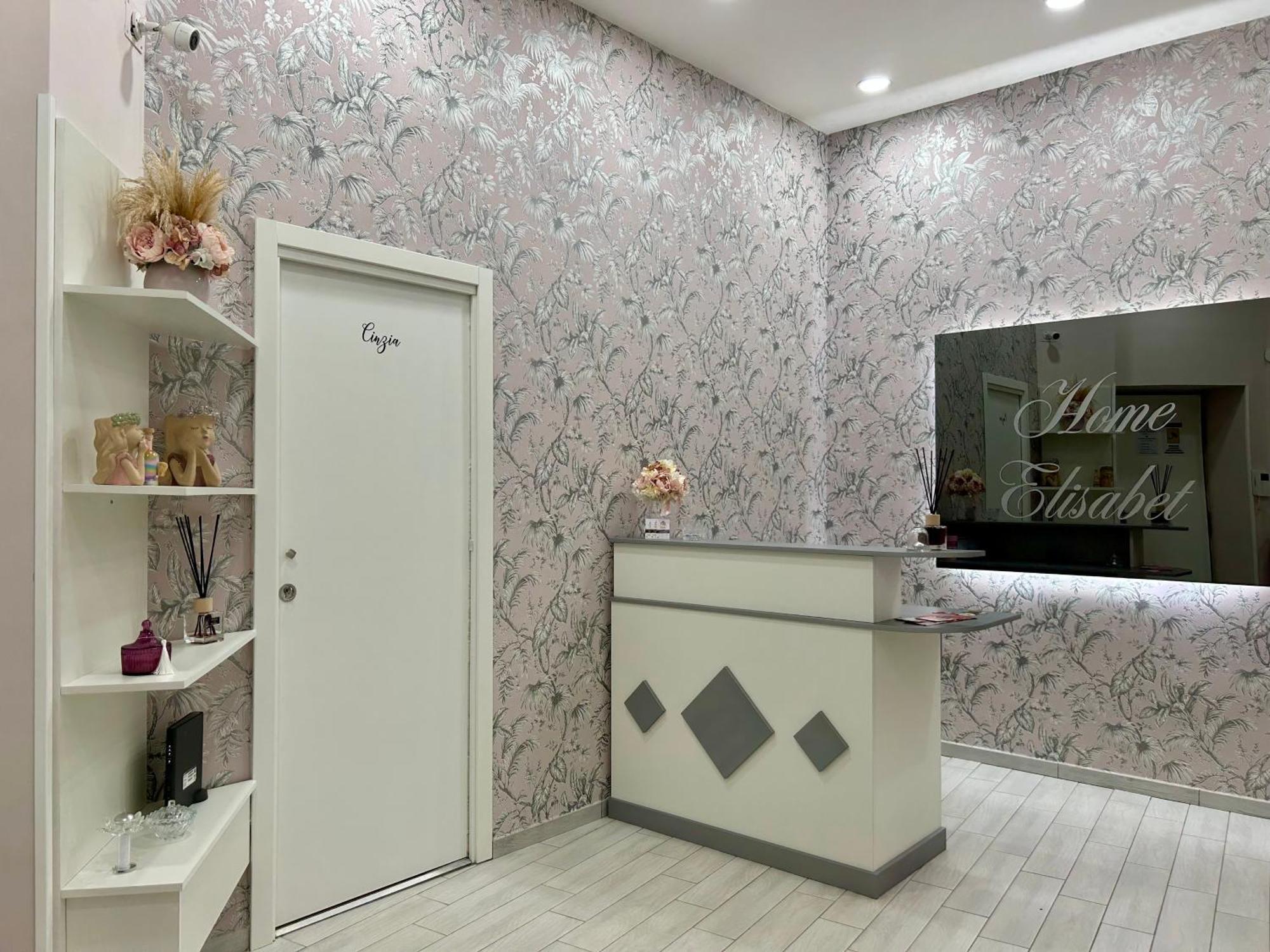 Home Elisabet Napoli Bagian luar foto